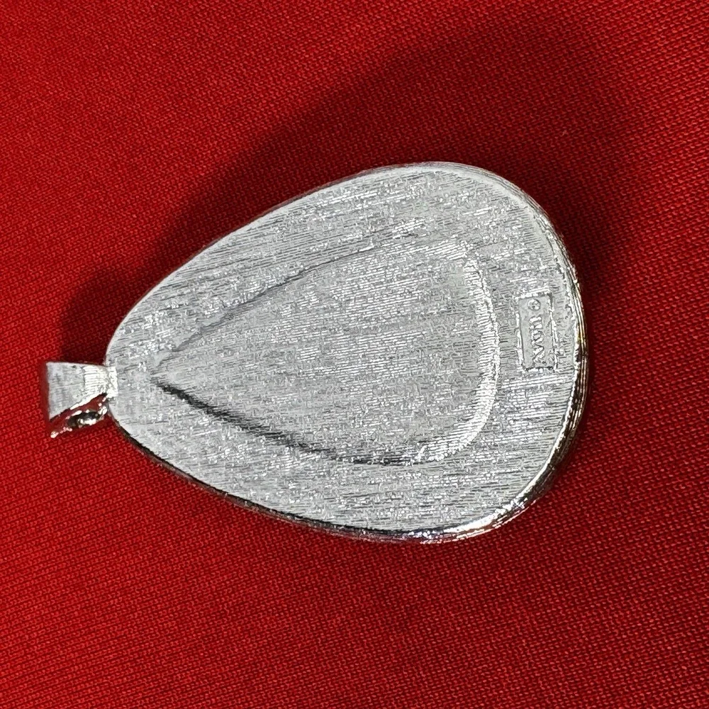 Vintage 1970's Avon Faux‎ Coral Pink Teardrop Rhinestone Pendant